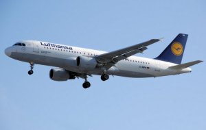 Lufthansa.a320-200.d-aipa.arp